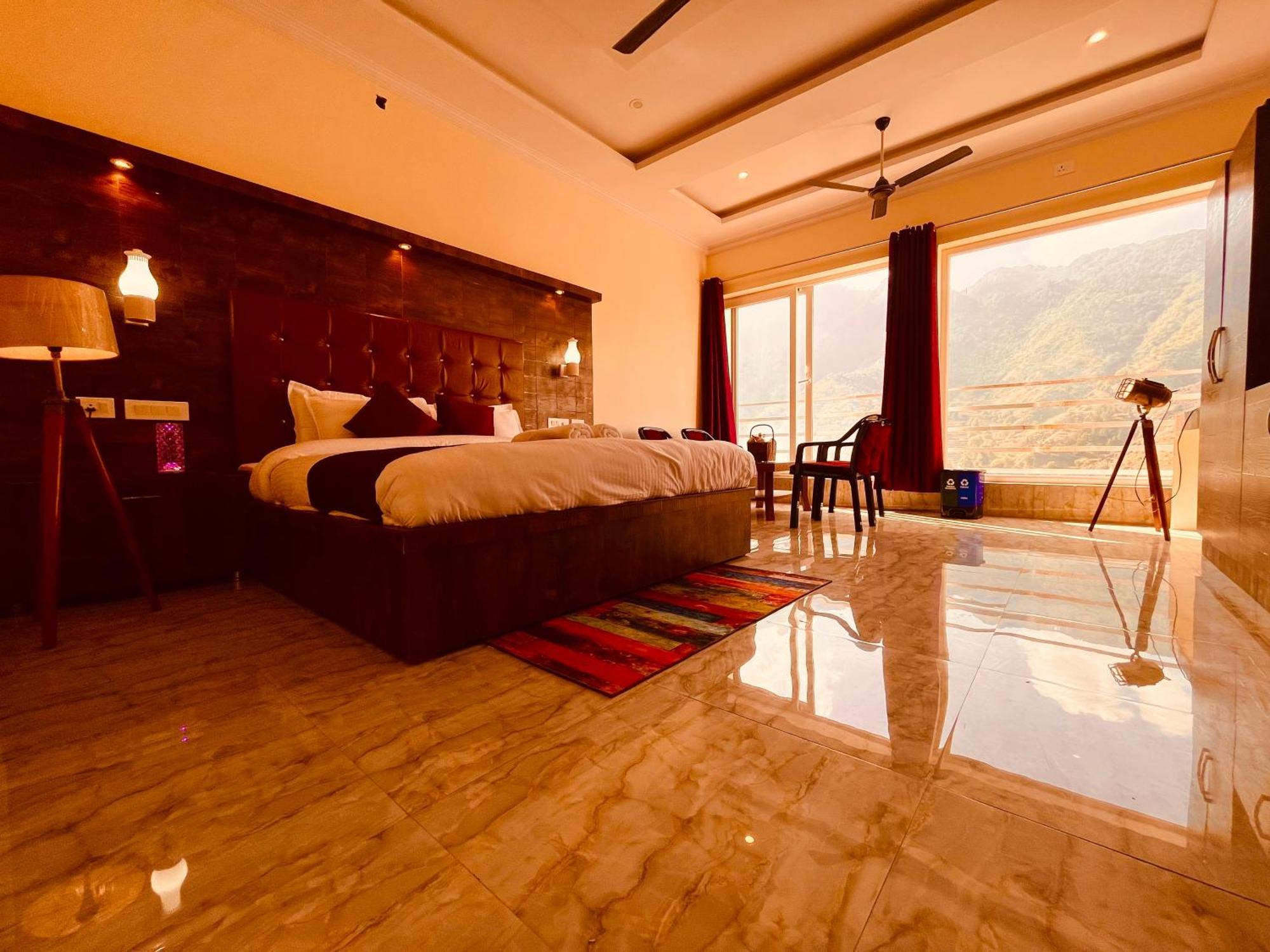 Sitara Hotel & Resort In The Lap Of Nature, מוסורי מראה חיצוני תמונה