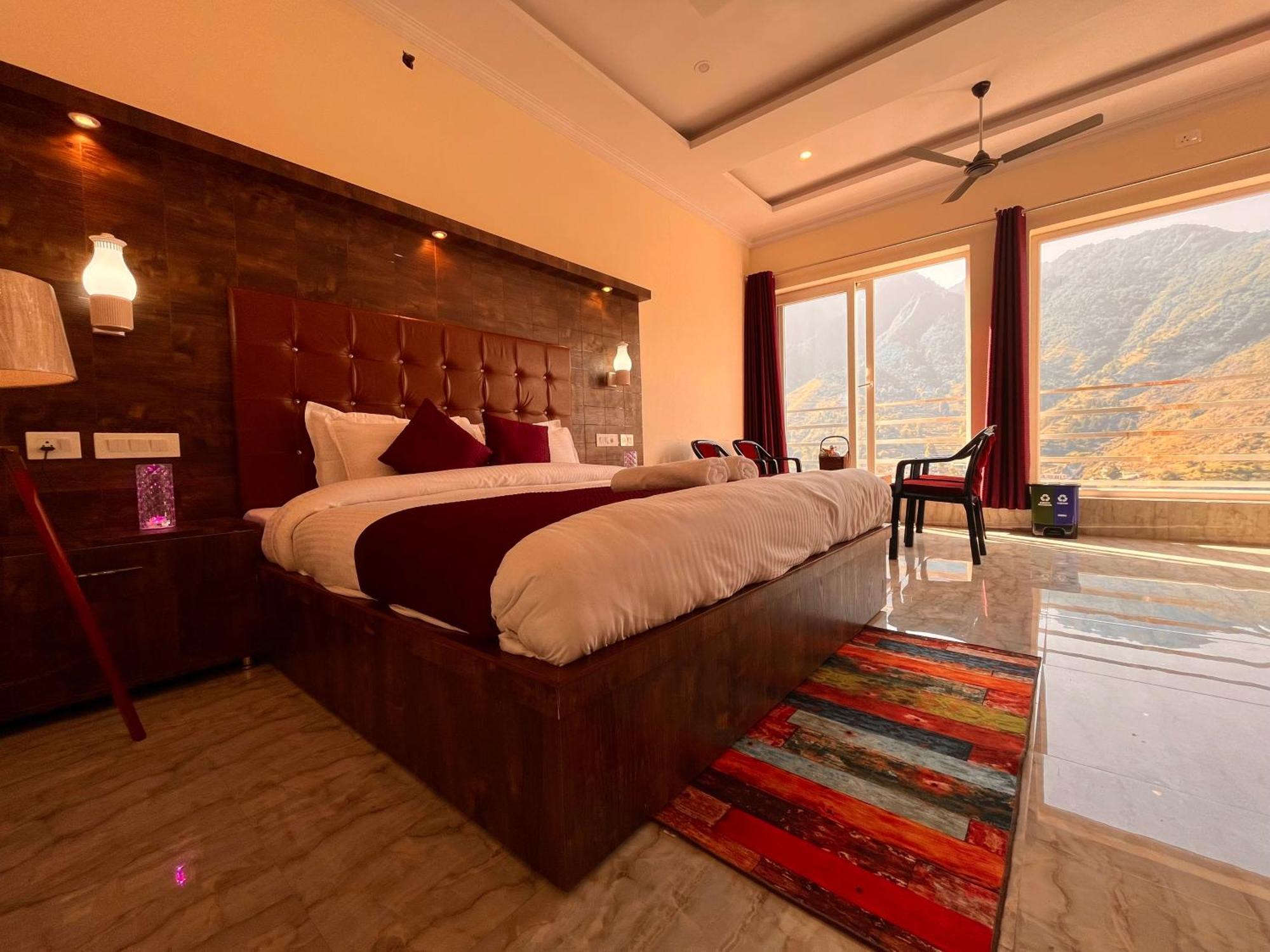 Sitara Hotel & Resort In The Lap Of Nature, מוסורי מראה חיצוני תמונה